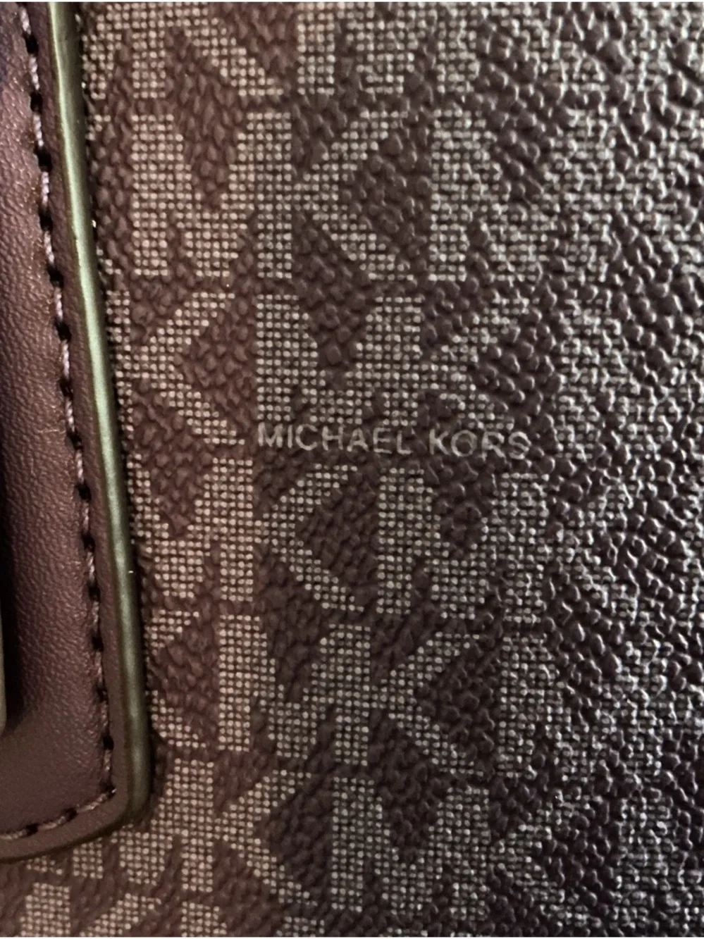 Michael Kors Voyager Large EW Tote Dark Purple Multi NWT $398 - Picture 8 of 16